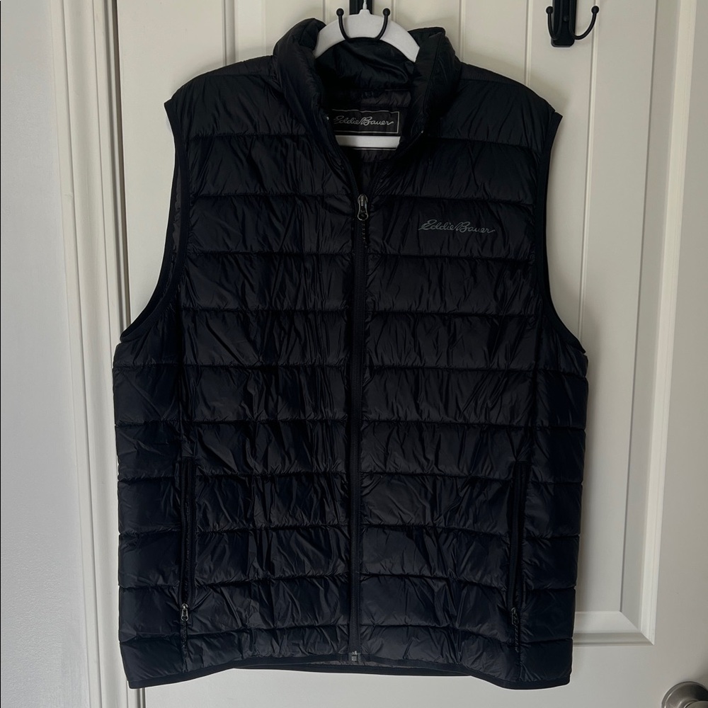 Eddie Bauer Men's Quilted Black Vest - Large
